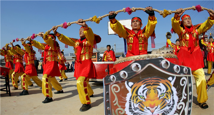 國(guó)家級(jí)非物質(zhì)文化遺產(chǎn)代表性項(xiàng)目——萬(wàn)榮軟槌鑼鼓.jpg